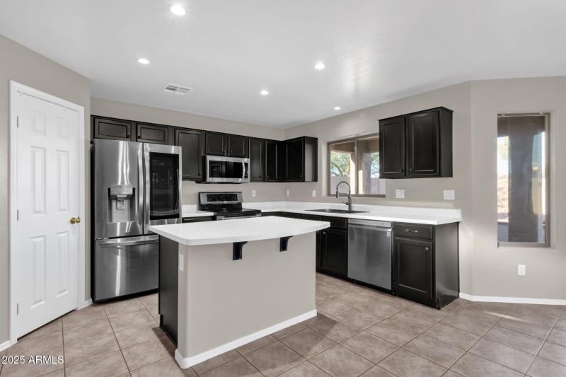 10-web-or-mls-29272-n-yellow-bee-dr