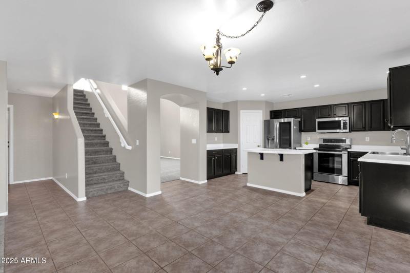 22-web-or-mls-29272-n-yellow-bee-dr (1)