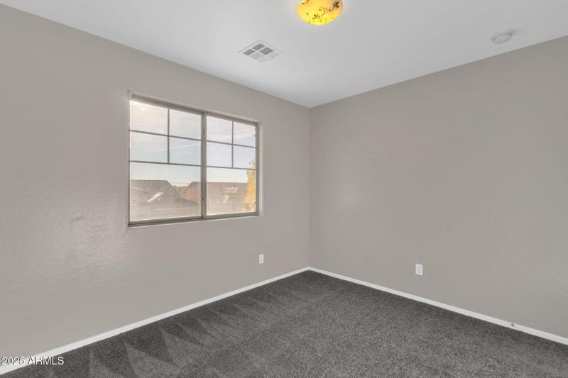 26-web-or-mls-29272-n-yellow-bee-dr (1)