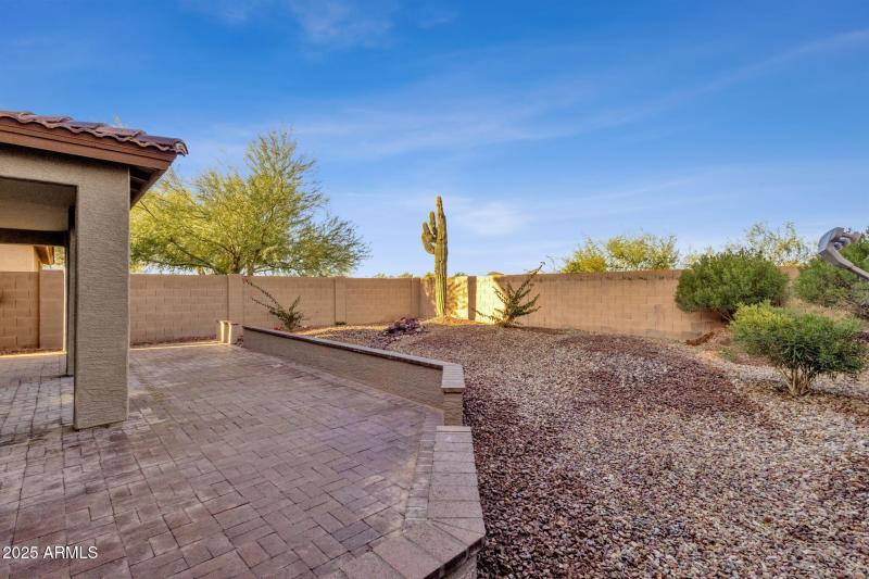 48-web-or-mls-29272-n-yellow-bee-dr (2)