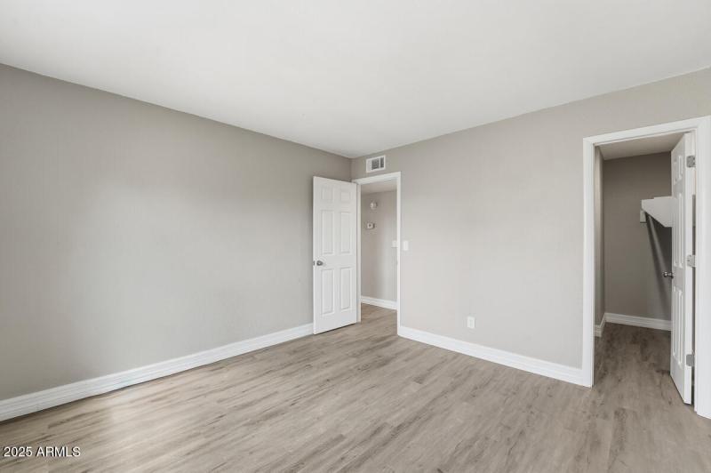 2847 N 46th Ave Unit 10-23