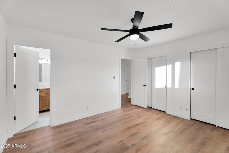 19-web-or-mls-1523 W Flynn Ln - 13