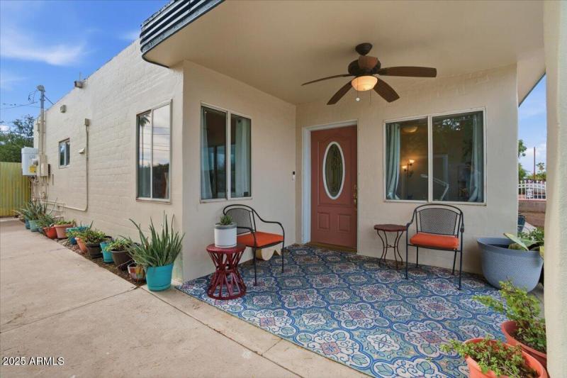 10-Front patio and entry