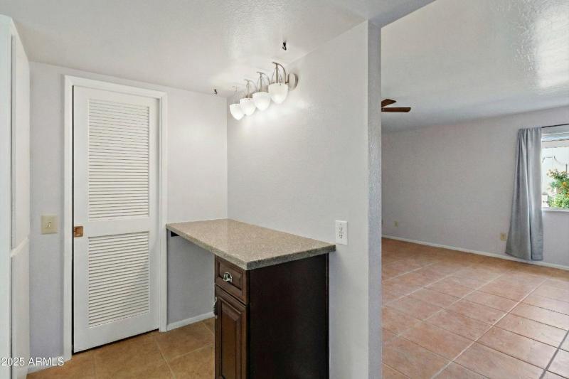 19-Make-up Area to Primary Bedroom