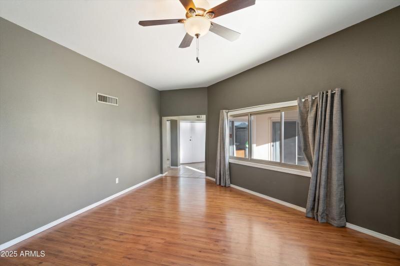 08-Living Room to Entry