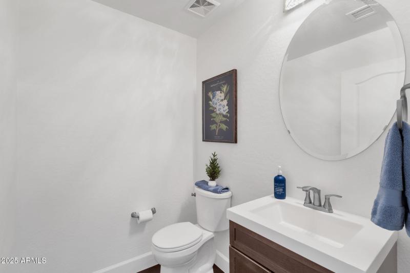 7-web-or-mls-715-e-kaibab-dr