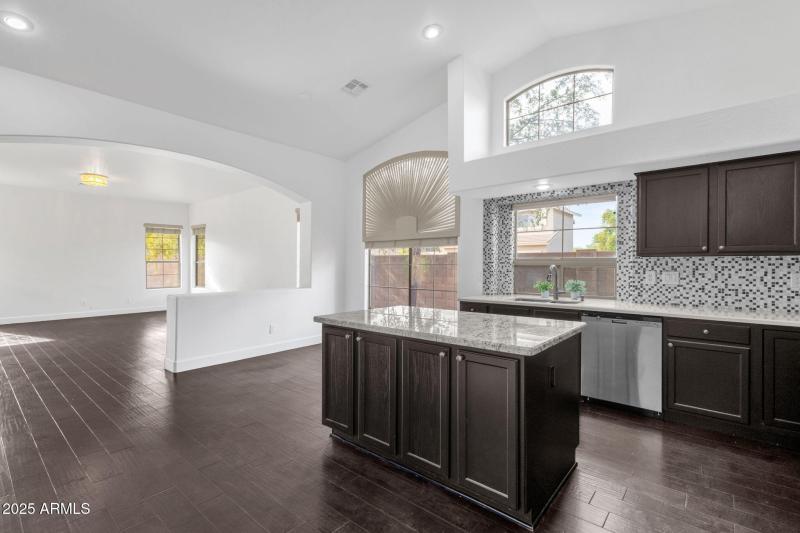 15-web-or-mls-715-e-kaibab-dr