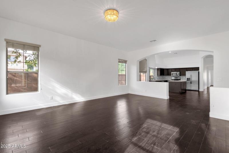 23-web-or-mls-715-e-kaibab-dr