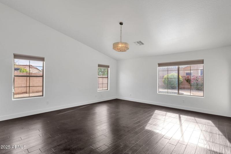 28-web-or-mls-715-e-kaibab-dr