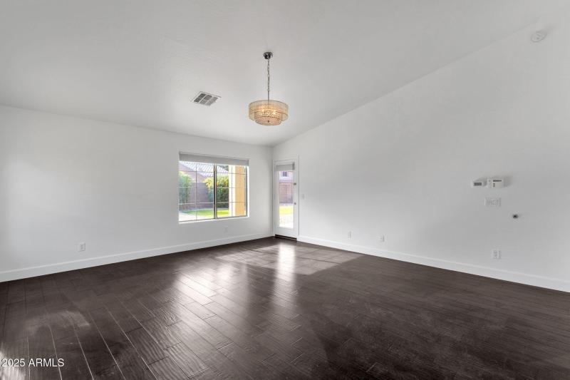 29-web-or-mls-715-e-kaibab-dr