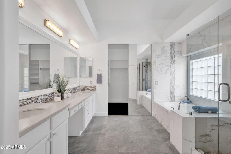 31-web-or-mls-715-e-kaibab-dr