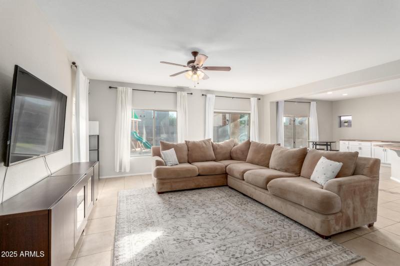 ENJOY TV WHILE IN THE KITCHEN AS WELL