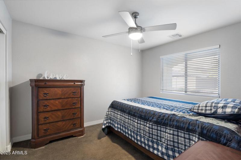 027__1755 E Mesquite Ave