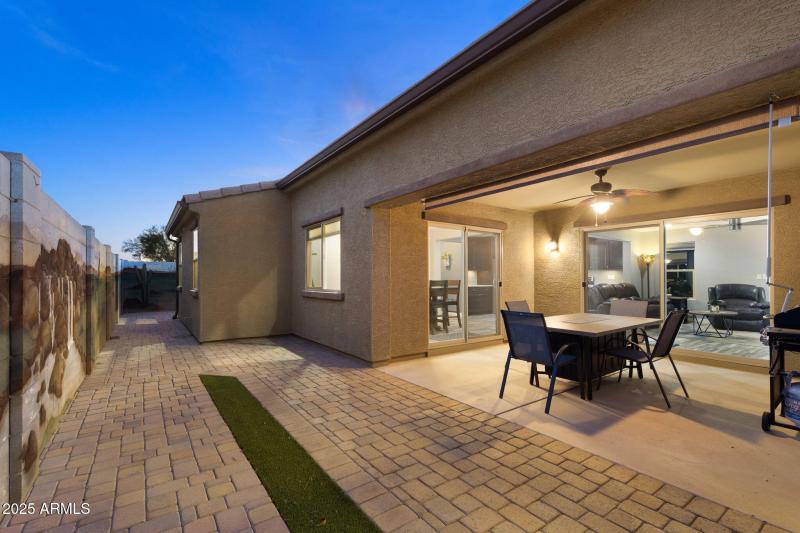 033__1755 E Mesquite Ave