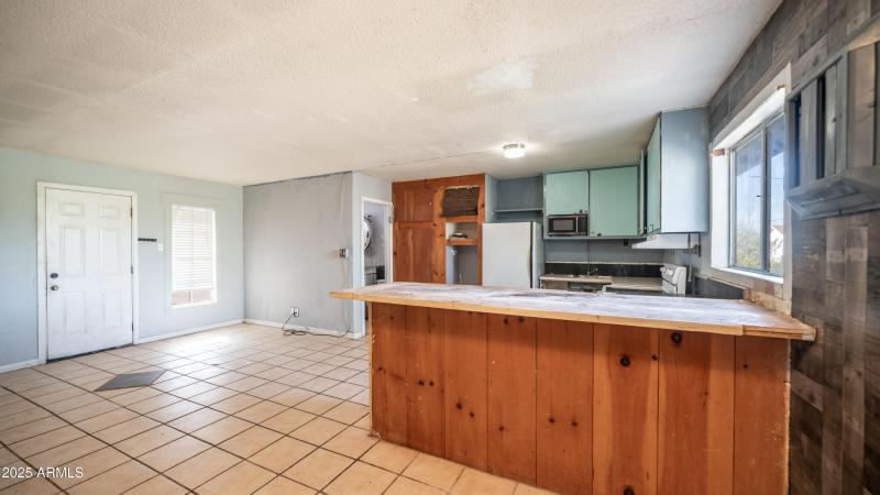 2533 E Superstiton Blvd Interior Photos-