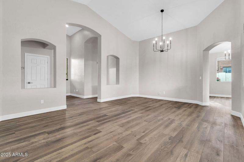 2430 S Dragoon Dr-10