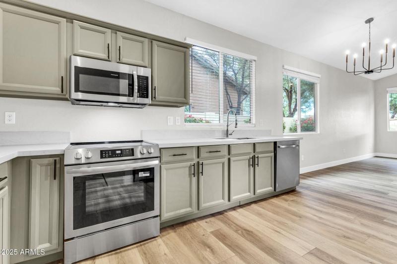 2430 S Dragoon Dr-14