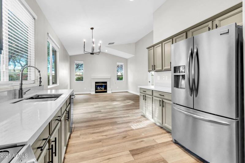 2430 S Dragoon Dr-18