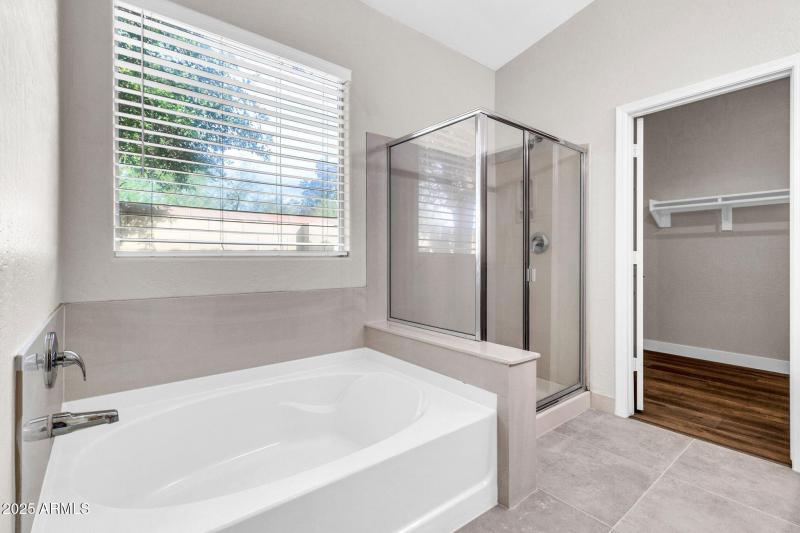 2430 S Dragoon Dr-20