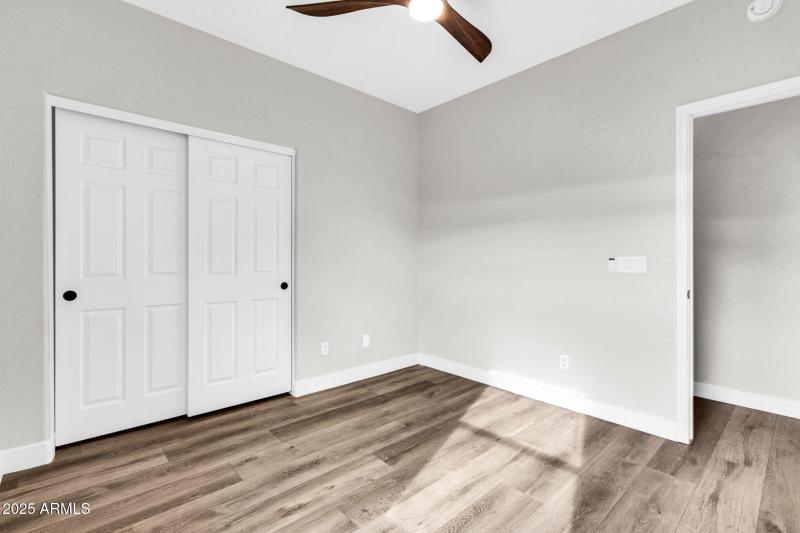 2430 S Dragoon Dr-31