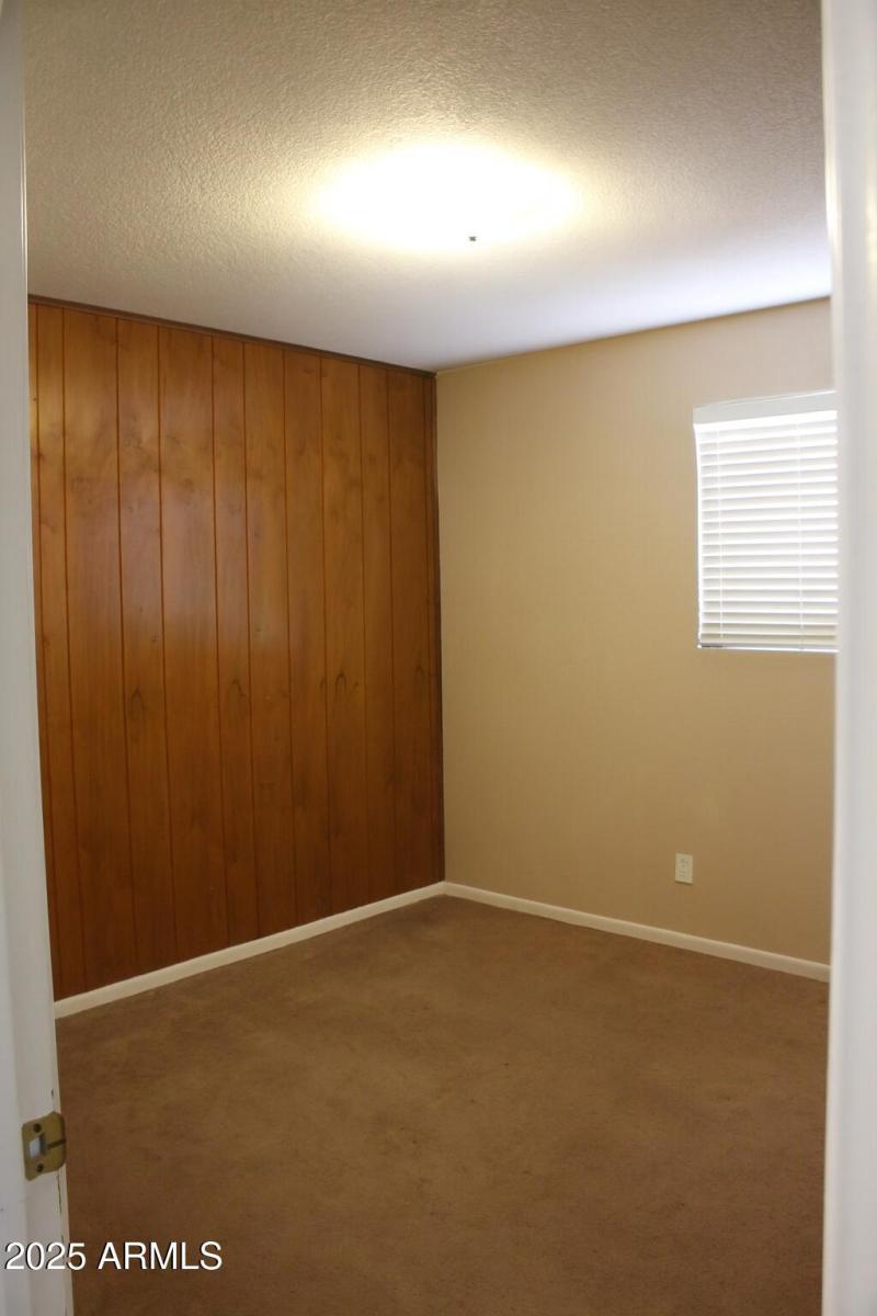 855E7340-79A1-400B-93EA-2D362B18BDC5