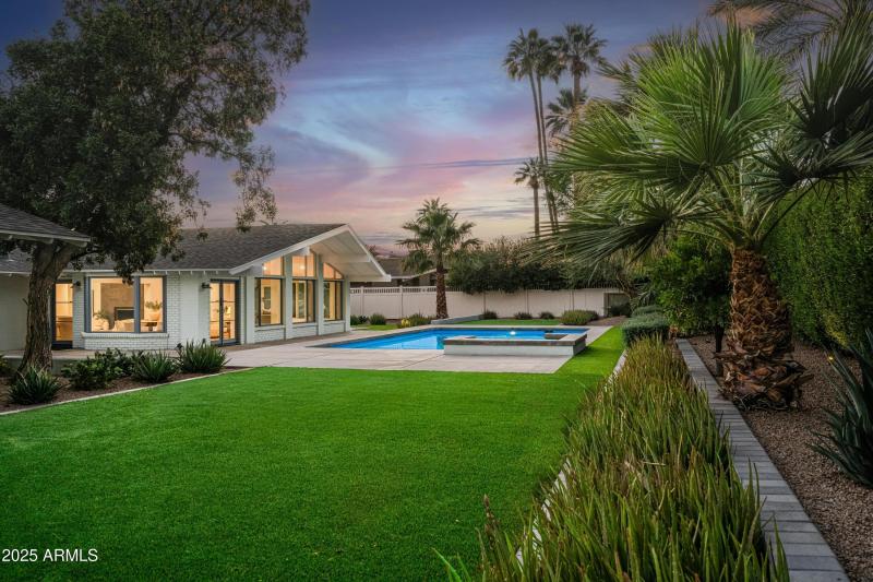 I2025111201-Twilight