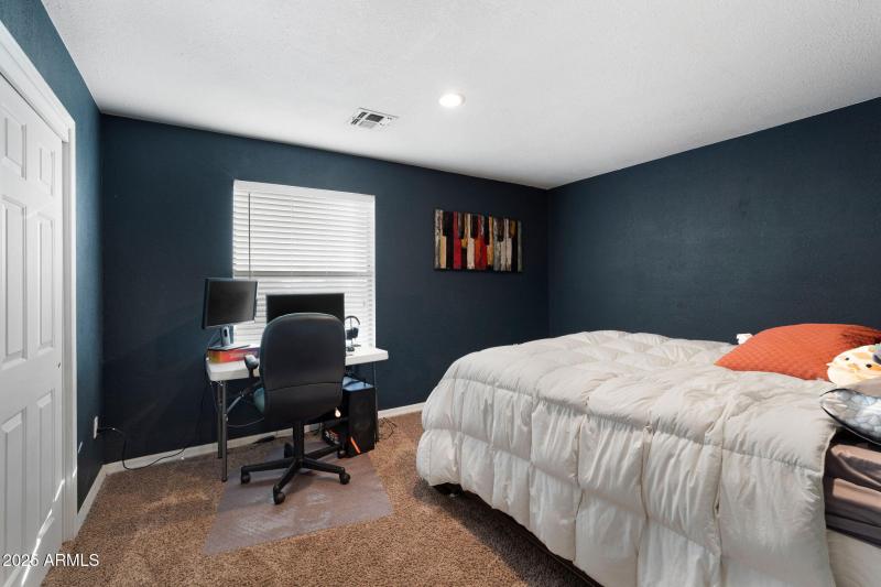 036__117 N Arroya Rd