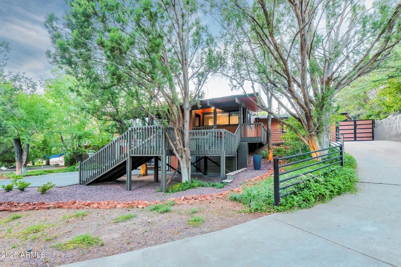 DUAL DRIVE CLOSER VIEW