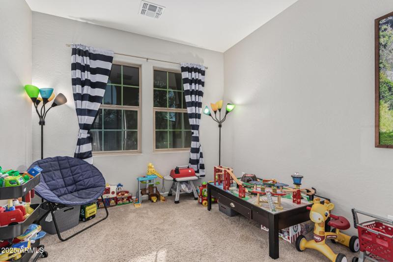 BDRM 4 DOWNSTAIRS (2)