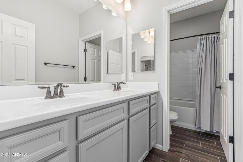 GUEST BATH UPSTAIRS DUAL SINKS & 2 ROOMS