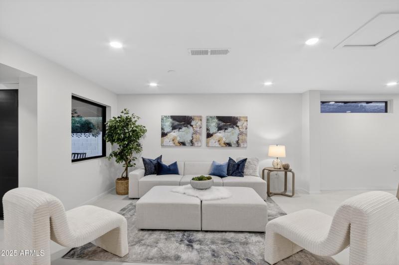 TV ROOM / FAMILY ROOM