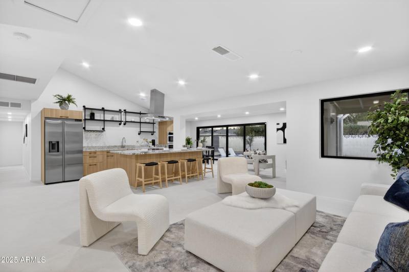 TV ROOM / FAMILY ROOM