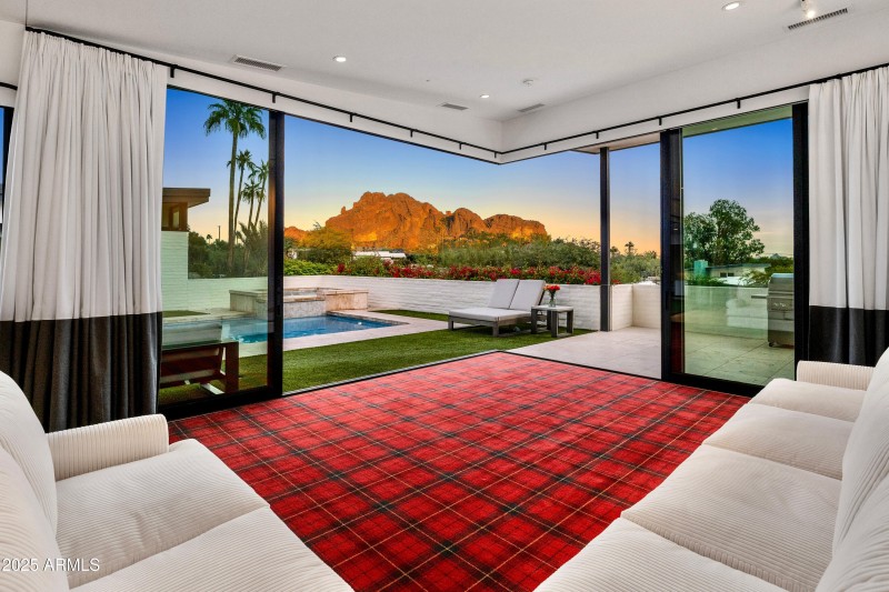 4218 E Palo Verde Dr--2