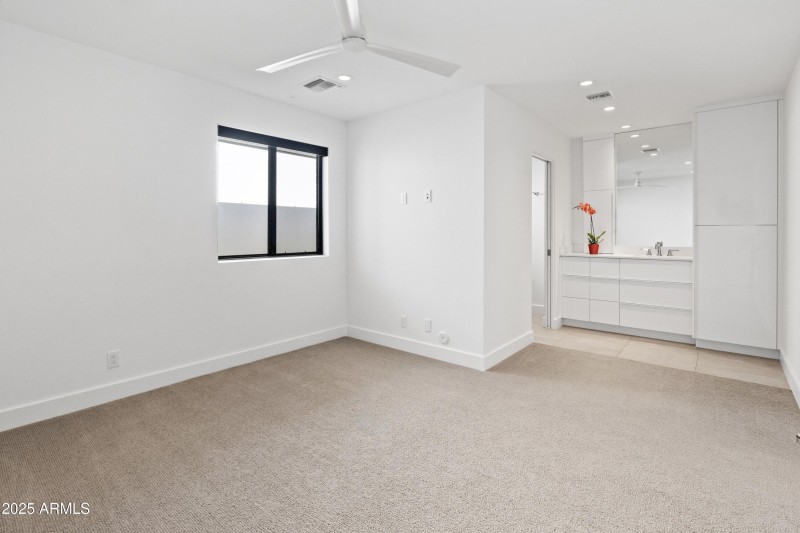 4218 E Palo Verde Dr-33