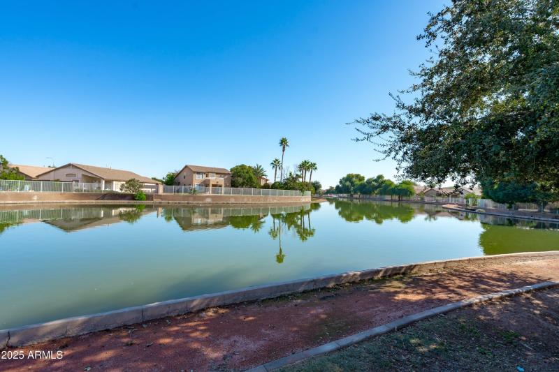 61-Direct Access to Walking Trails on La