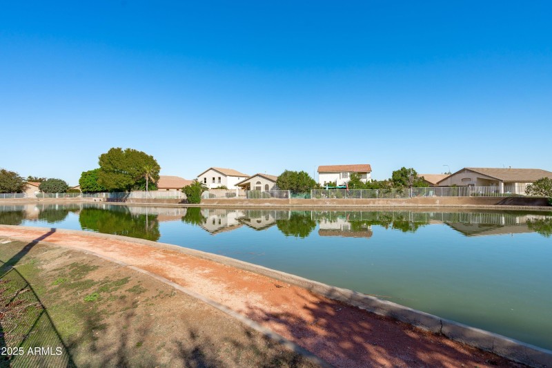 62-Direct Access to Walking Trails on La