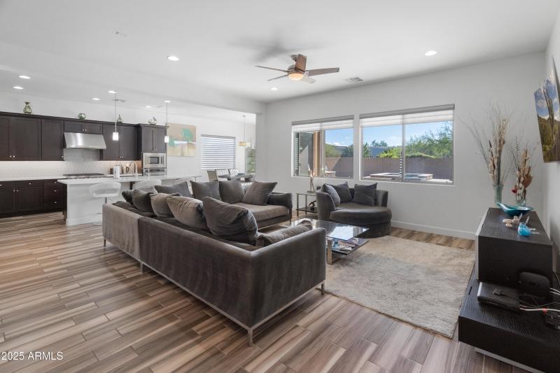 great room off kitchen