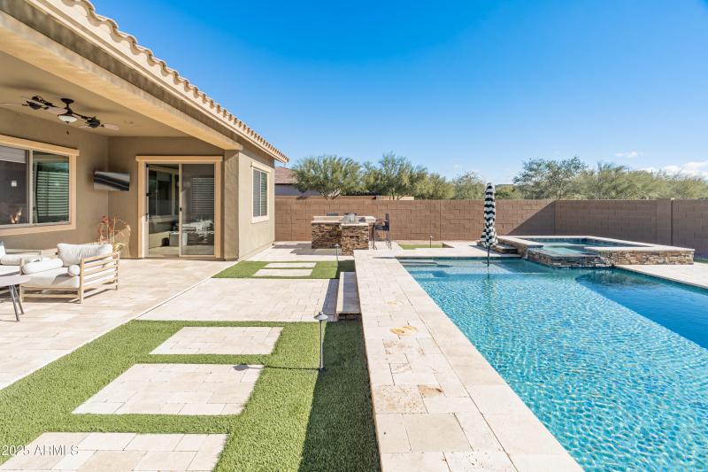 pool/spa and outdoor bbq