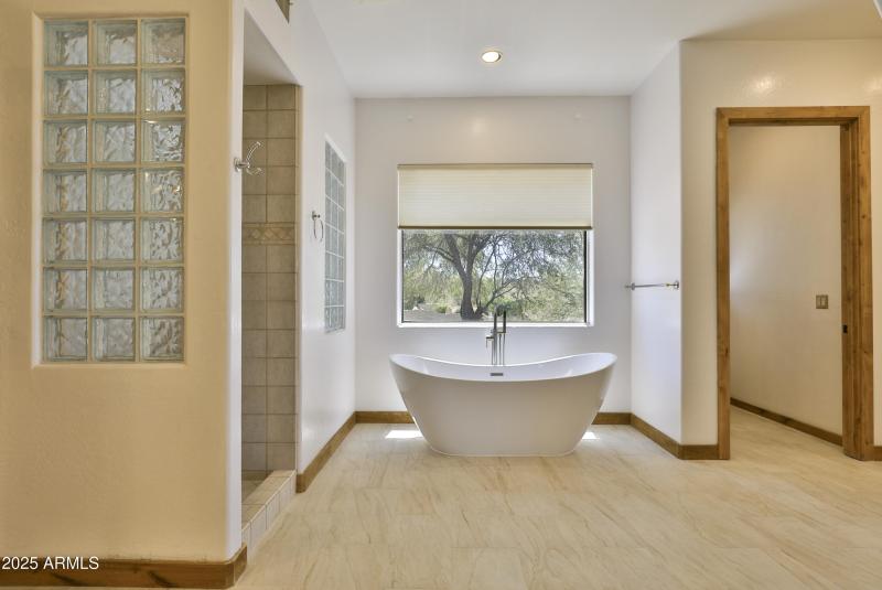 38309012_51-IMG_0126