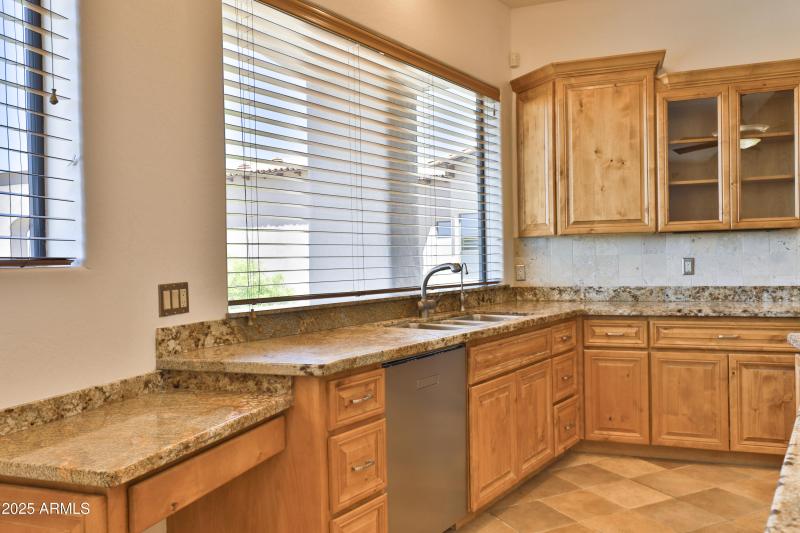 38309084_27-IMG_0100