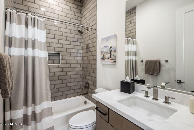 Ensuite Guest Bedroom