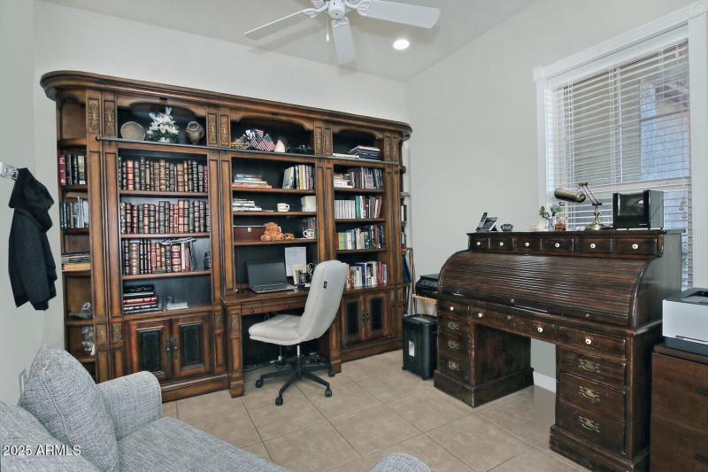 3652 W Saratoga Ct Florence AZ-large-009