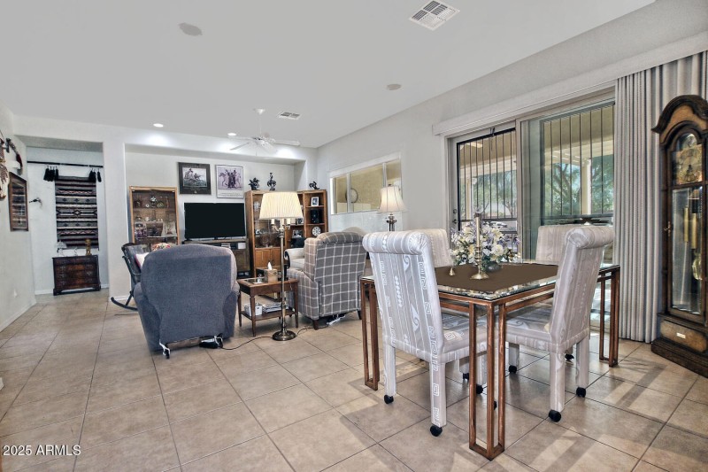 3652 W Saratoga Ct Florence AZ-large-027