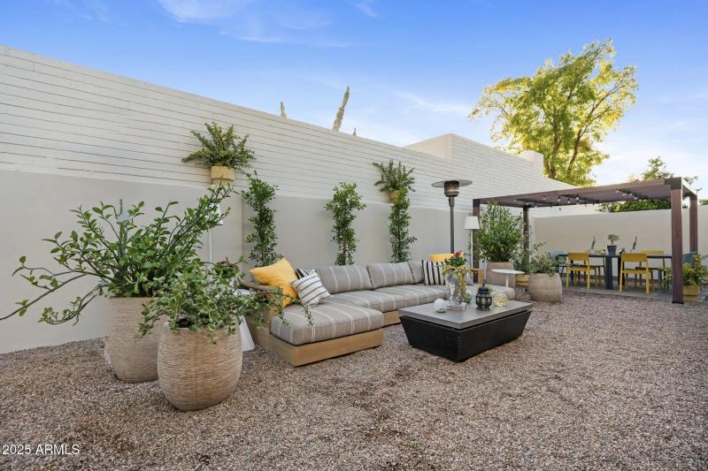 35-web-or-mls-8749-e-via-de-dorado