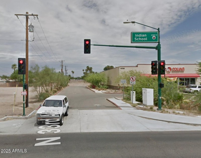 33rd Ave & Indian School