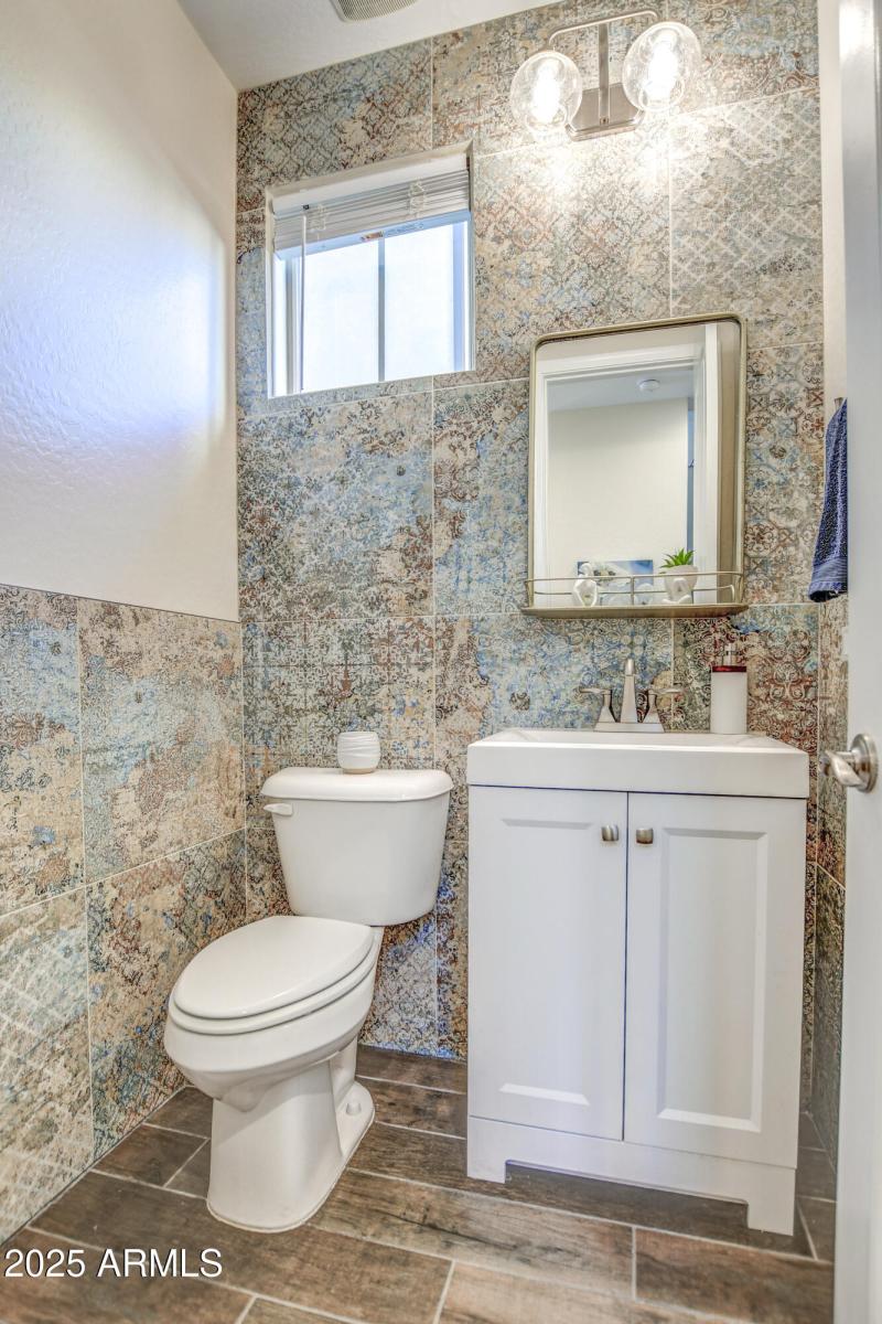 Powder Room w Custom Tile