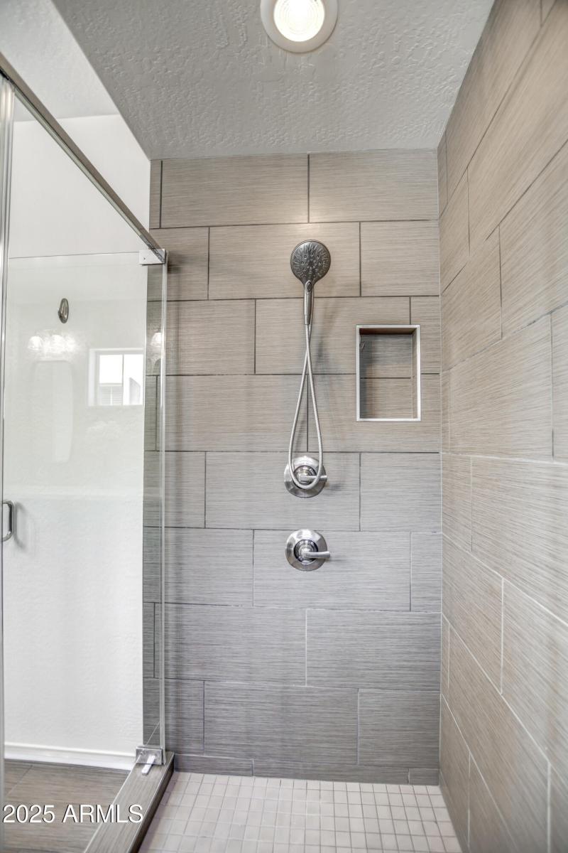 Room for 2 with Rainhead