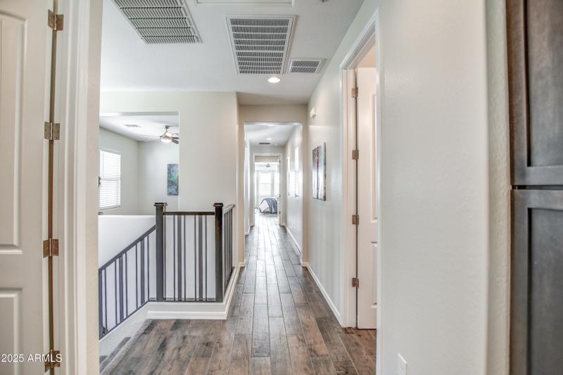 9' Ceilings throughout