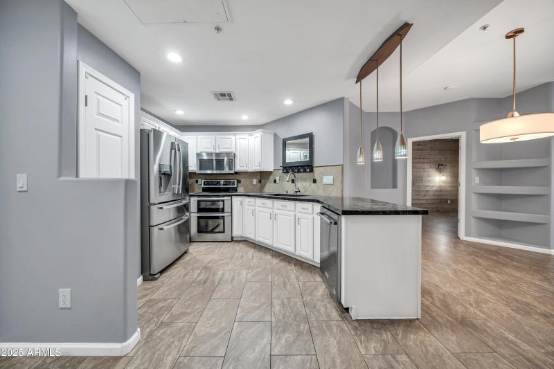 14000 N 94th St 1199-12