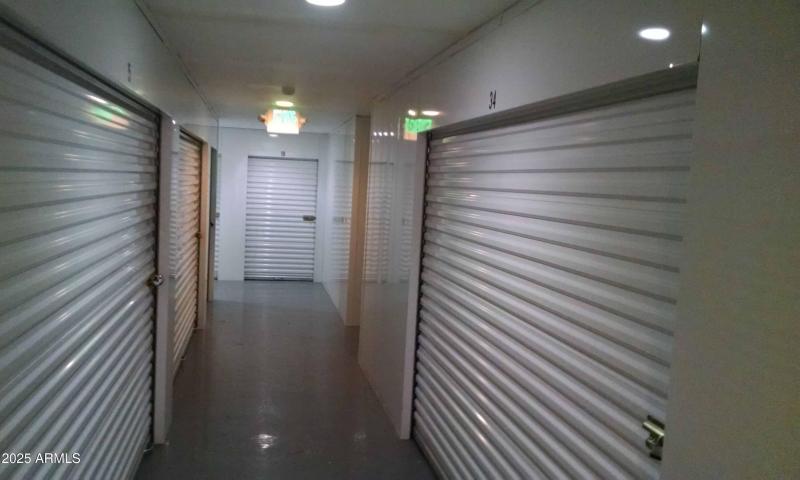 DOM PLAZA STORAGE
